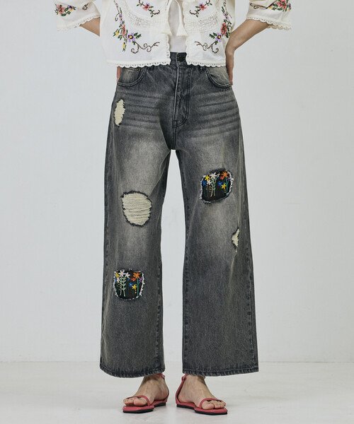 Freada（フリーダ） ジーンズ デニム デニムパンツ フラワー刺繍ワイド