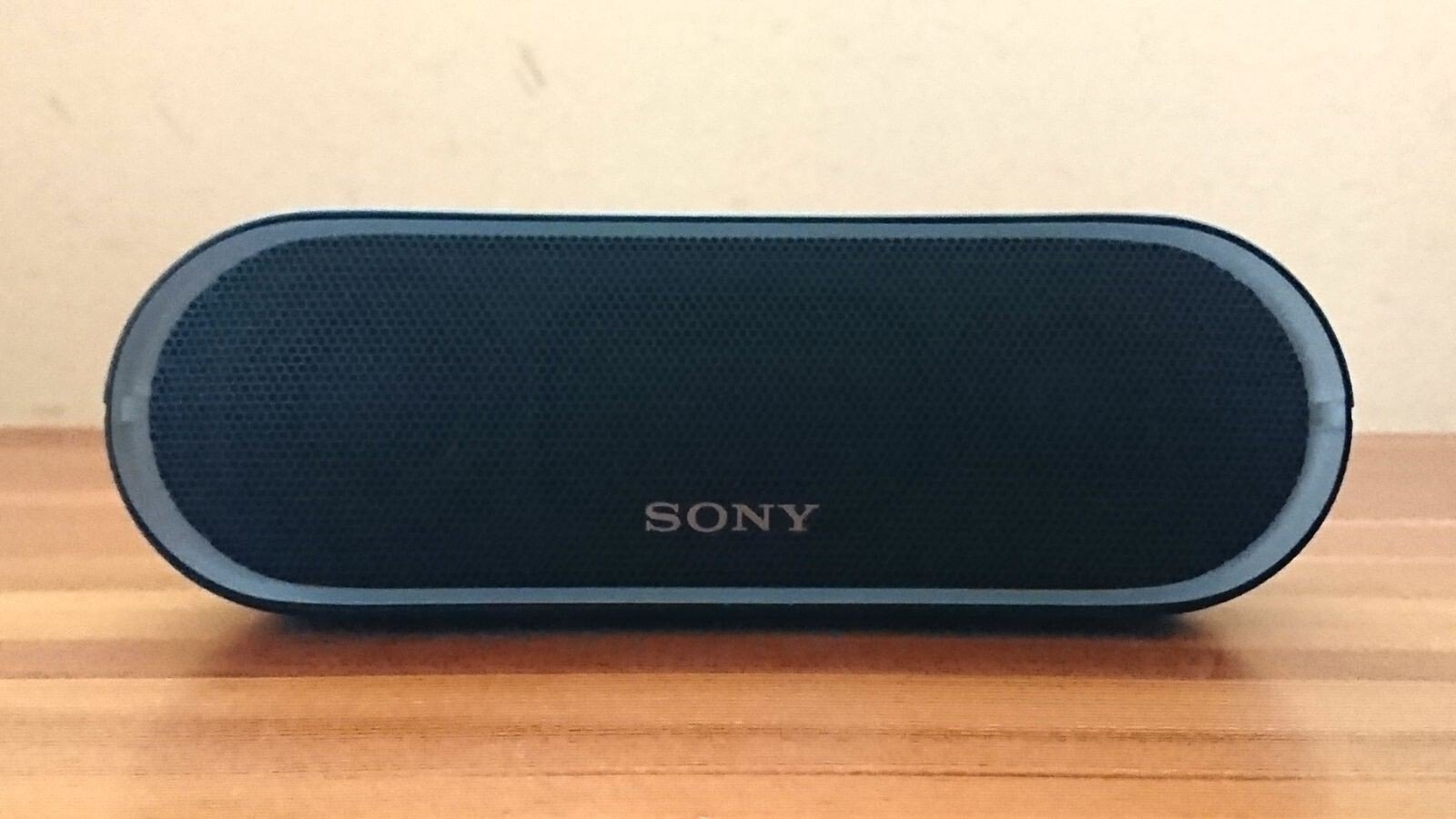 SONY SRS-XB20 Portable Bluetooth Speaker Black Good | eBay