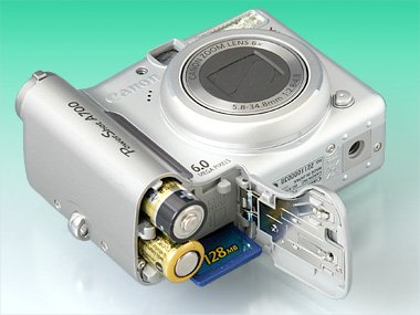 マニュアル撮影もできるお買い得6倍ズーム機――「PowerShot A700