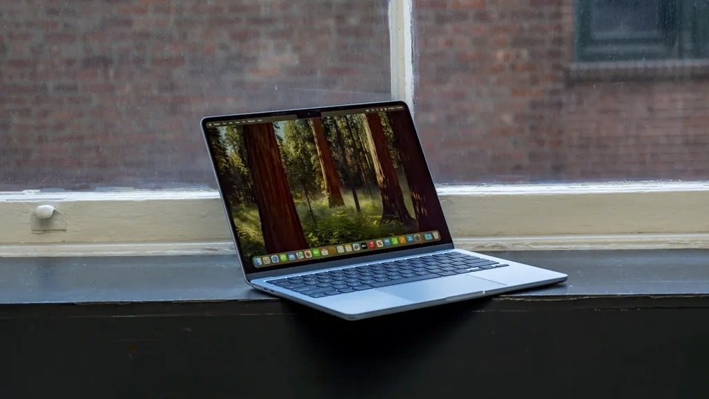M4搭載「MacBook Air」（2025）レビュー 着実に性能向上、カメラも