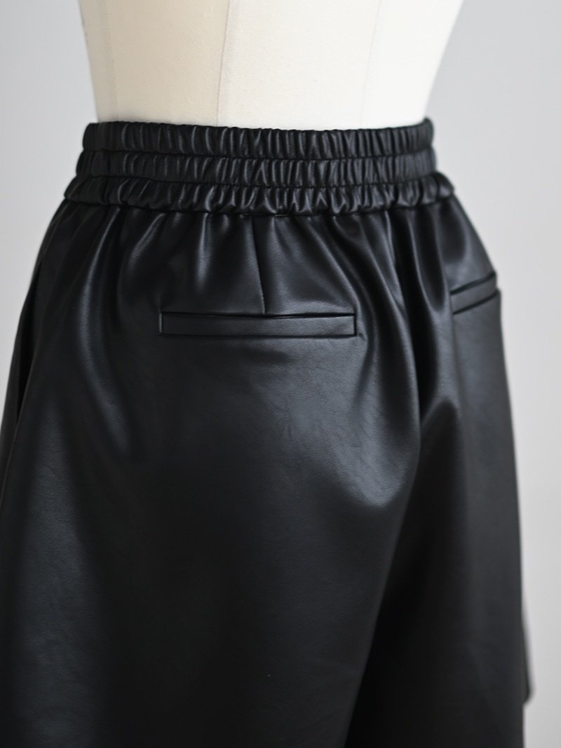 レザーライクショートパンツ | Bottoms,ショート | | TREFLE＋1