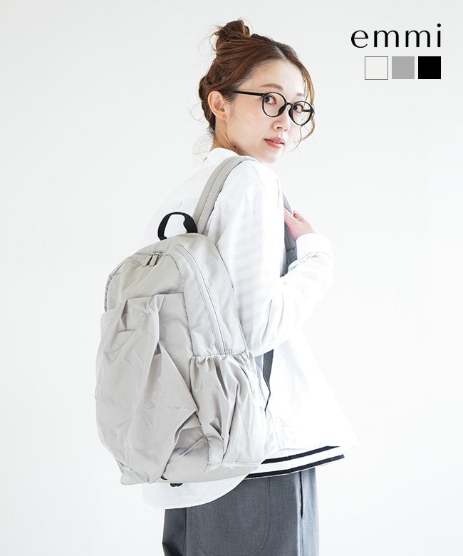 13WGB239304]emmi(エミ)eco 撥水ギャザーボディーバックパック
