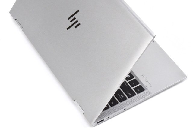 HP EliteBook x360 1040 G8 レビュー：高い総合力でスマートに使える14