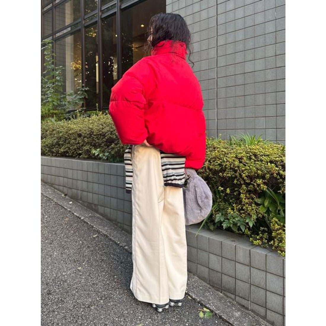 エミ emmi クロップドフォルムダウンコート （RED） - ファッション