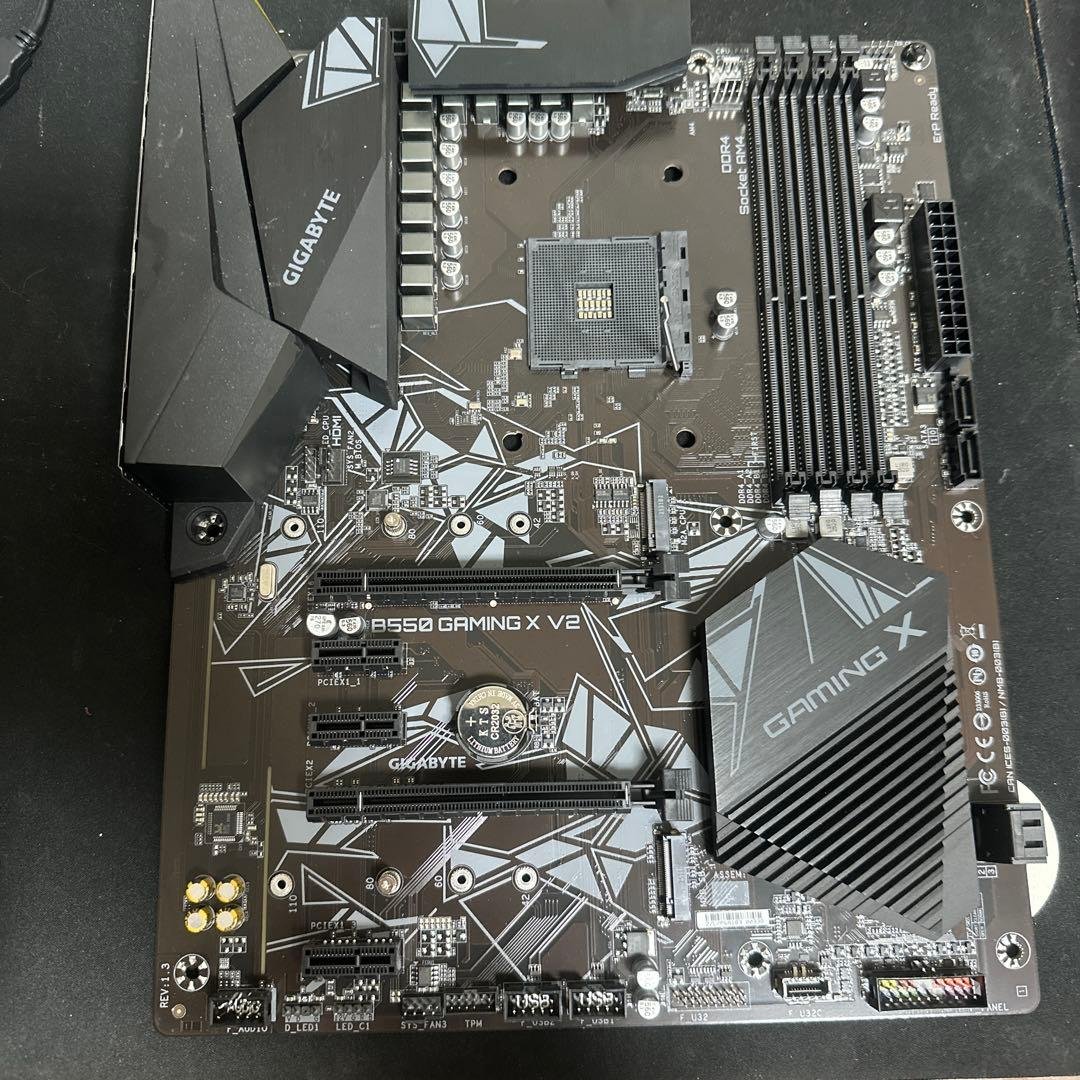 GIGABYTE B550 GAMING X V2 マザーボード Amazon.com: GIGABYTE B550 Gaming X V2 AMD AM4 ATX Motherboard