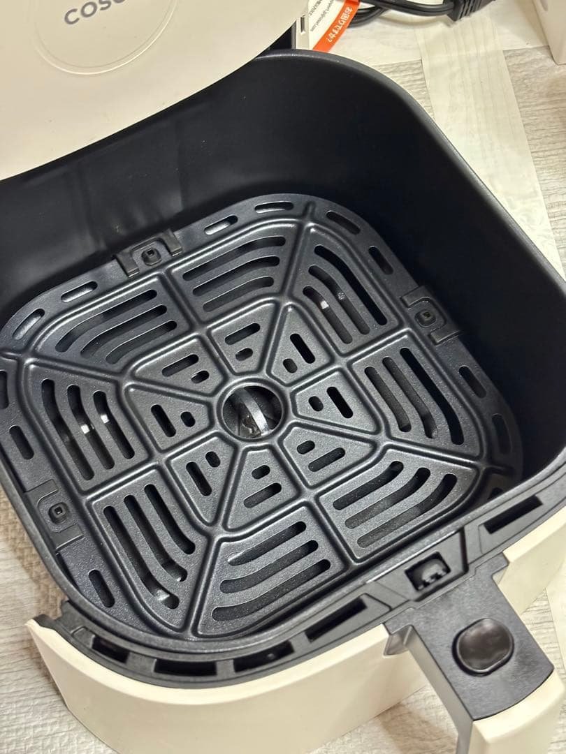 美品　COSORI コソリ ノンフライヤー 4.7L アイボリー　大容量