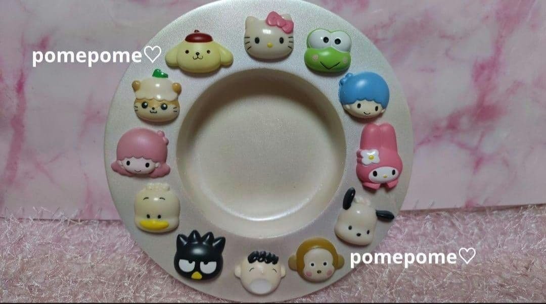 サンリオ キャラクター大集合♡置時計♡ハローキティ＆１１キャラクター♡【新品♪】