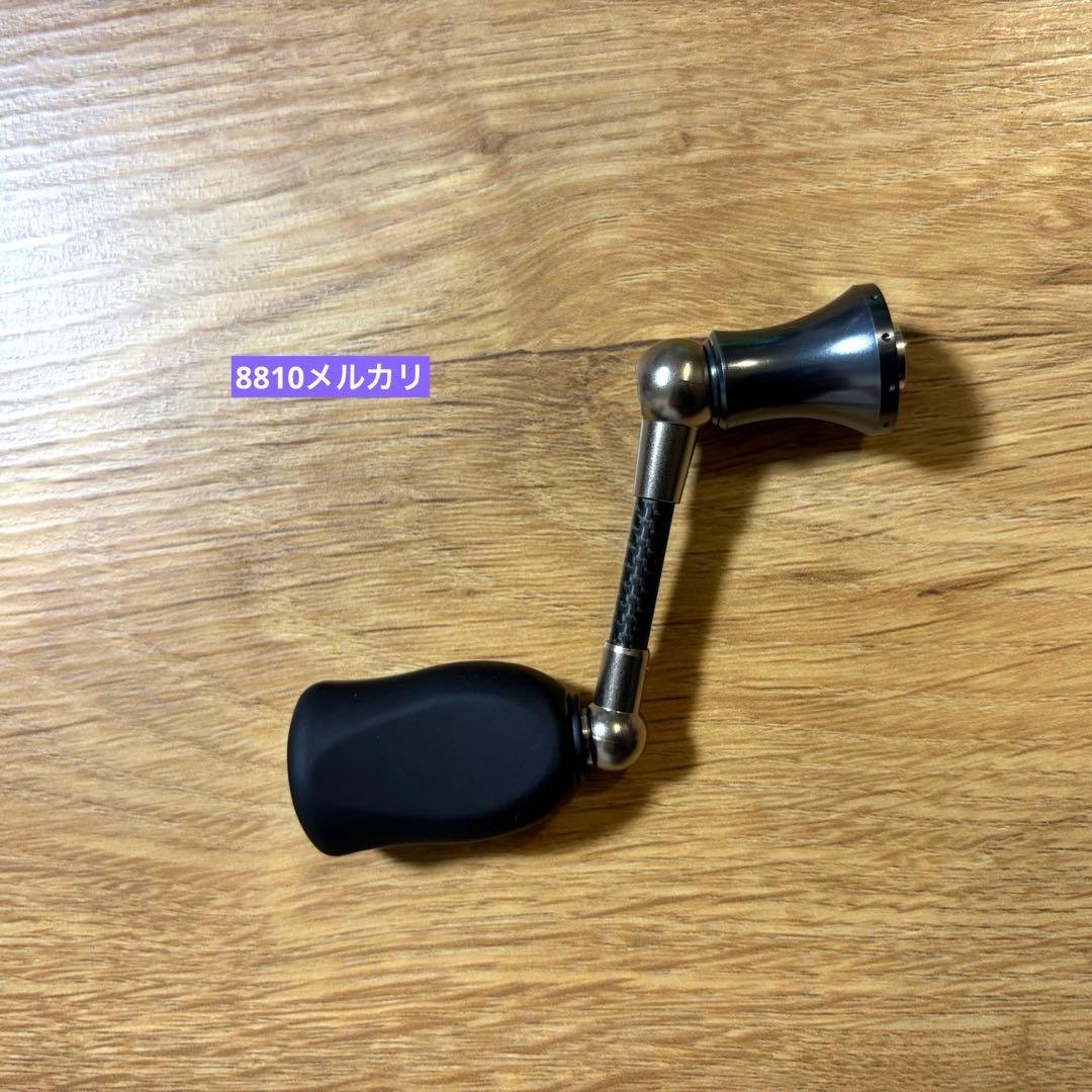 ま*ん様 ◎使用品◎ ファンネル カーボンハンドル ダイワ用 全4色】リバイブ ファンネル シングルスピニングカーボンハンドル