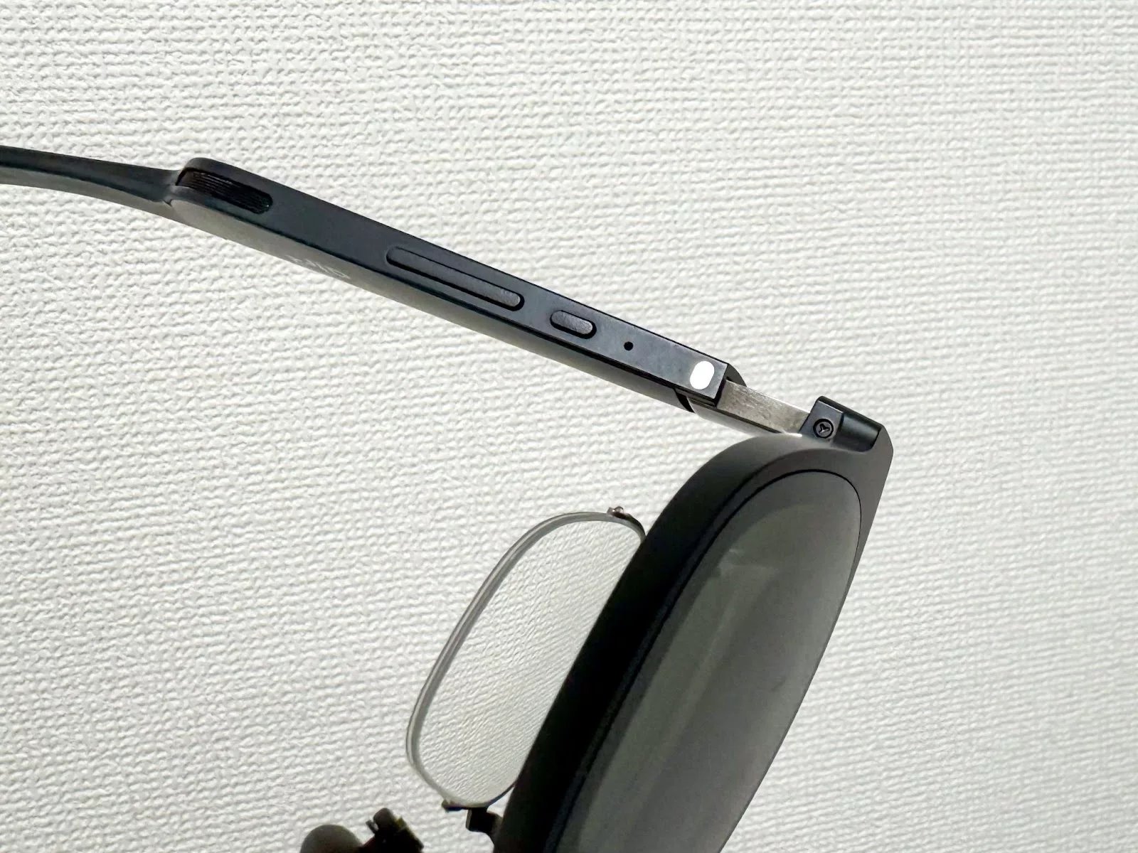 半年使って考える サングラス型ディスプレイ「XREAL Air 2 Pro」の価値