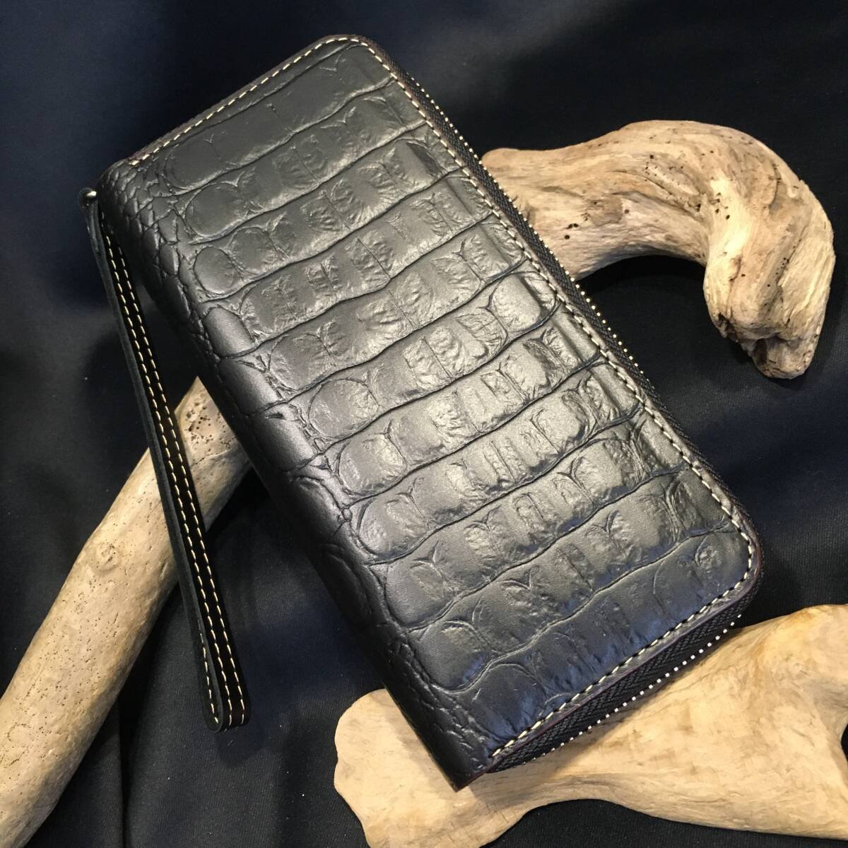 新品未使用/箱付き】皇居限定 新デザイン クロコ型押しブラック長財布